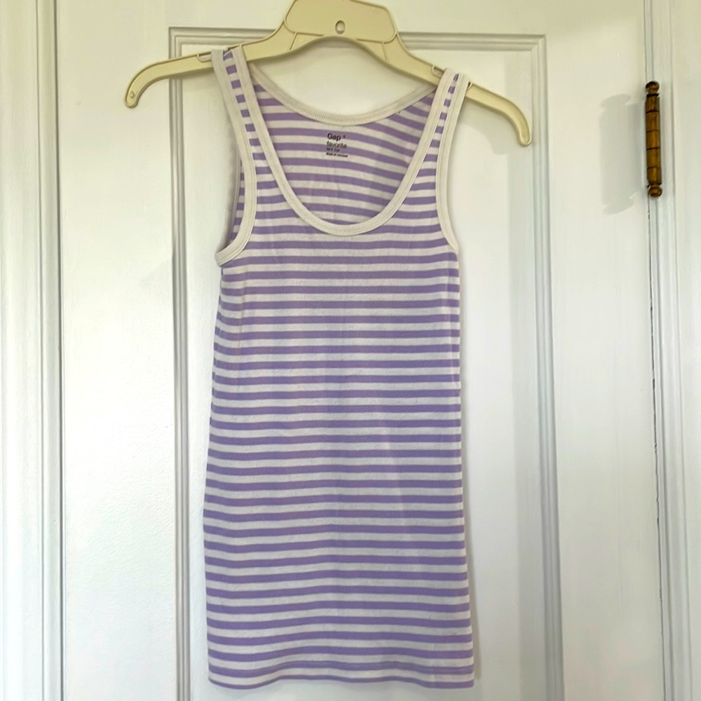 Gap tank top - like new